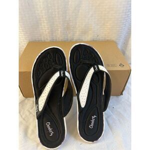 Cheeks size 8 white flip flops (minor discoloration)